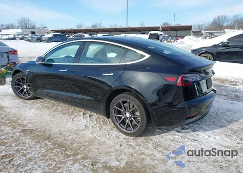 2019 Tesla Model 3 Long Range/Performance z USA, uszkodzony, nr VIN 5YJ3E1EB0KF196993